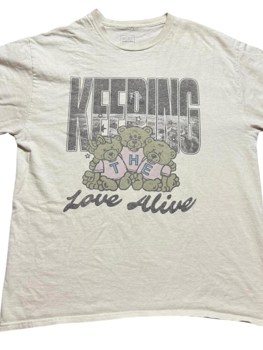 Global Hiatus Keeping The Love Alive Teddy Bear Graphic Tee Size Medium